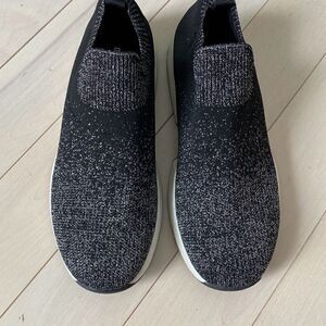 DKNY Knitted Slip-On Logo Stretch Fashion Sneaker Shoes Metallic Black Size 5